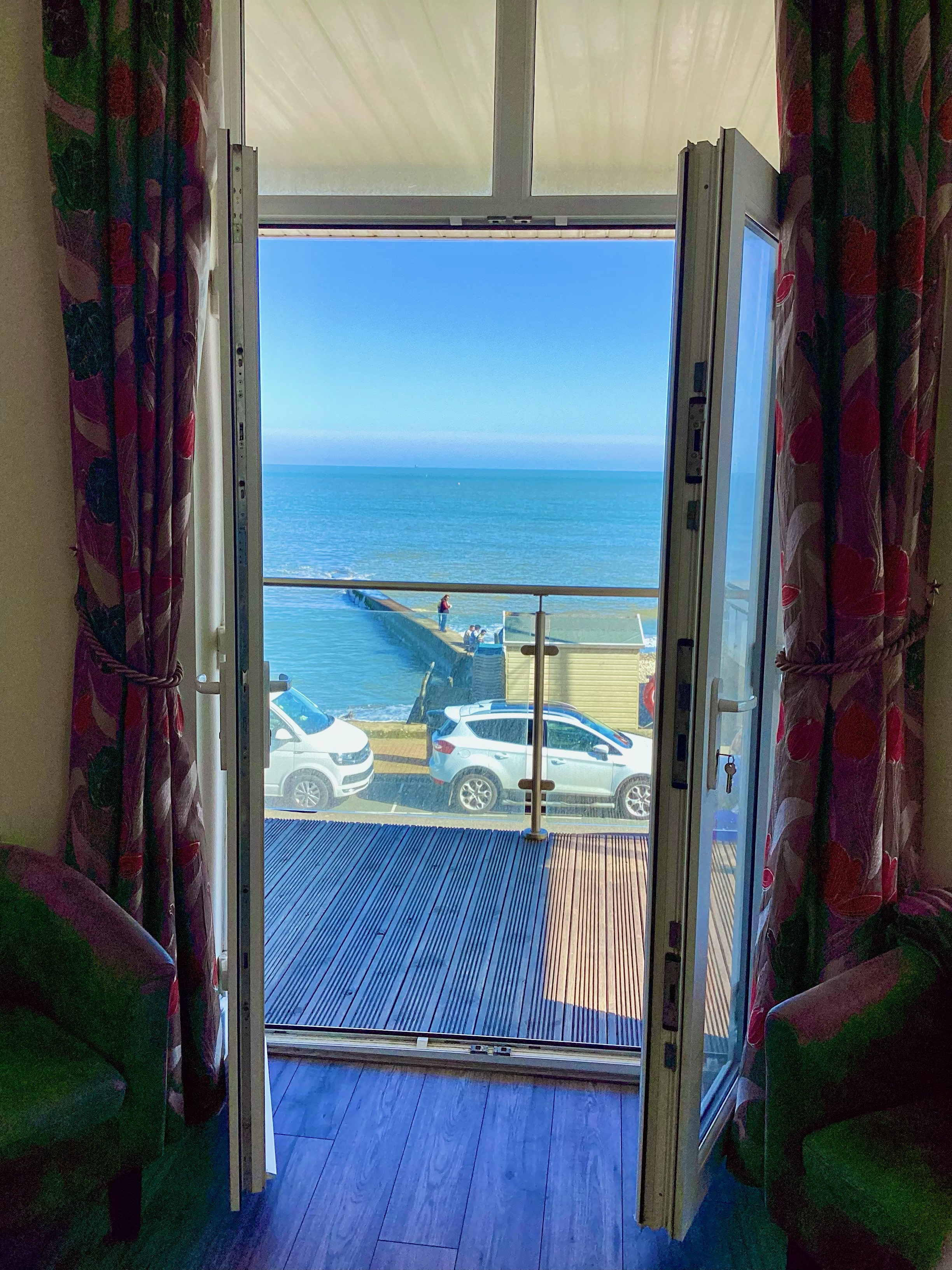 Apartment 4 Thumbnail 7